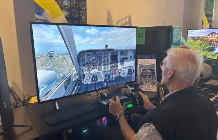 Hiller Aviation Museum - Simulator