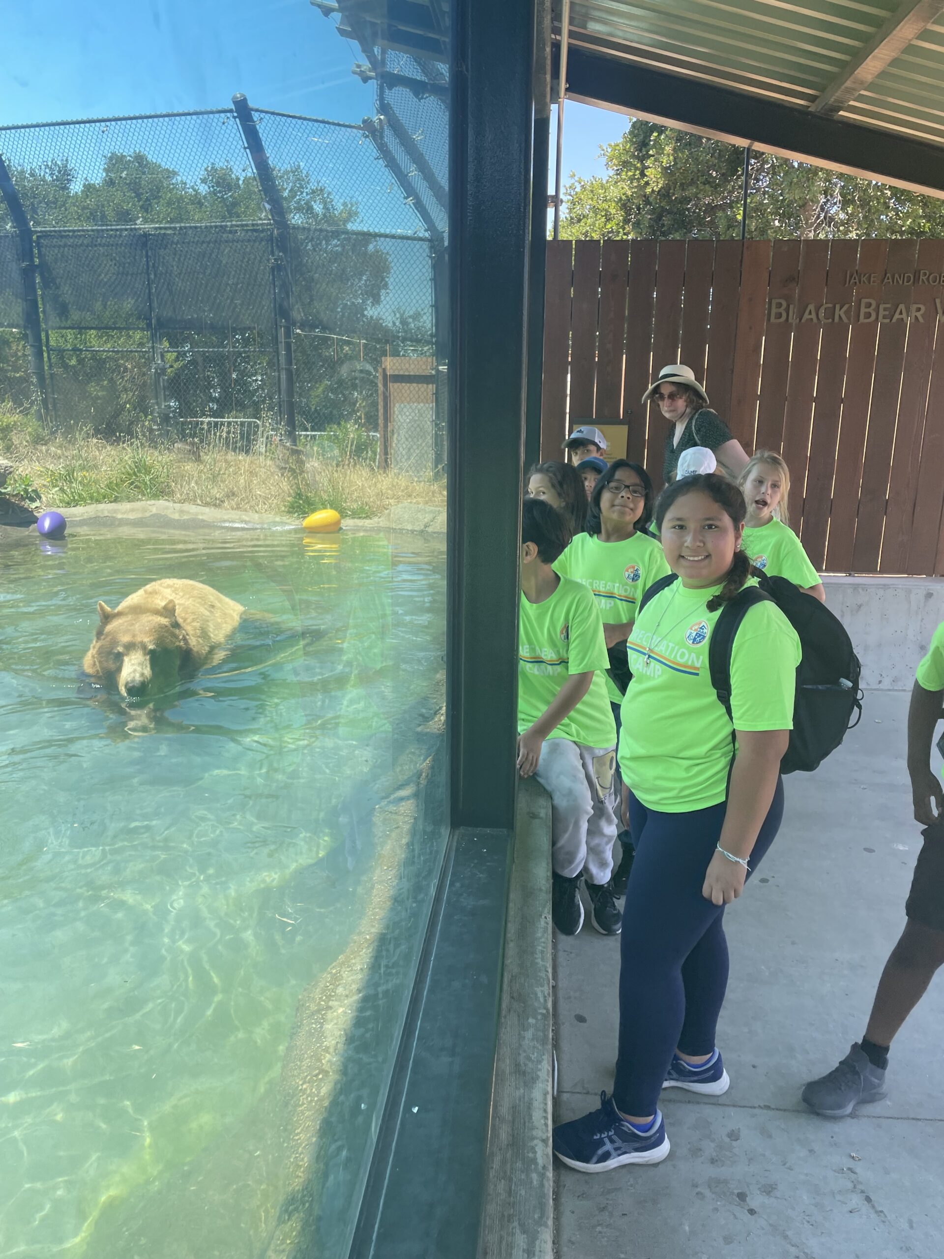 clubhouse kids on field trip to zoo with bear exhibit